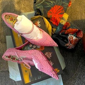 GUCCI Lace Virginia Mary Jane Pump Soft Pink